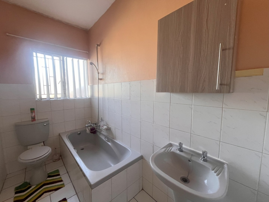 2 Bedroom Property for Sale in Navalsig Free State